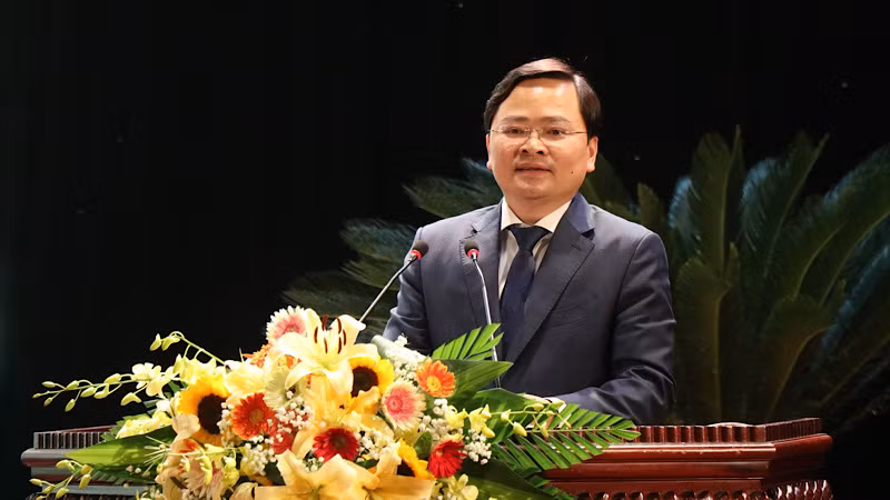 Bí thư Tỉnh ủy Bắc Ninh mong muốn cán bộ, đảng viên và nhân dân trong tỉnh nêu cao tinh thần trách nhiệm, đoàn kết, chung sức xây dựng quê hương. Bí thư Tỉnh ủy Bắc Ninh mong muốn cán bộ, đảng viên và nhân dân trong tỉnh nêu cao tinh thần trách nhiệm, đoàn kết, chung sức xây dựng quê hương.