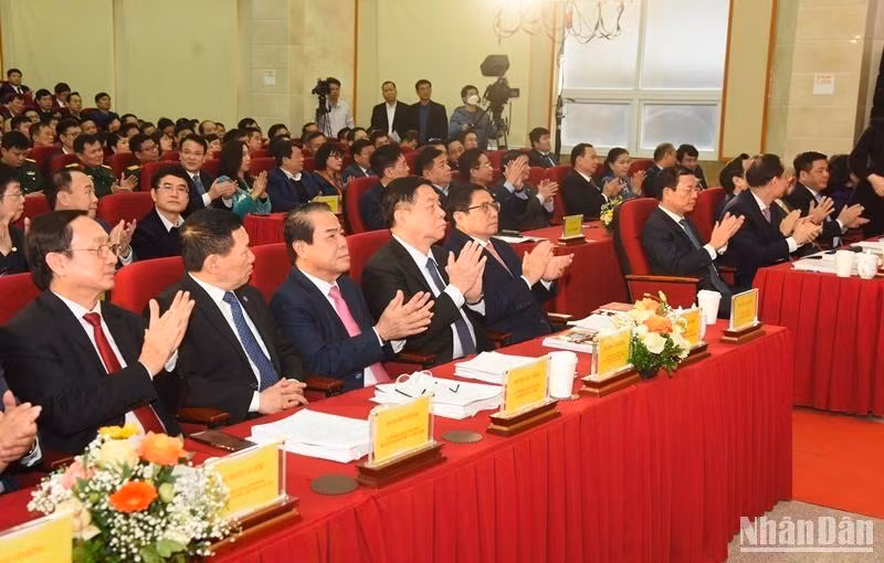 Thủ tướng Phạm Minh Chính và các đại biểu tham dự Hội nghị Thủ tướng Phạm Minh Chính và các đại biểu tham dự Hội nghị