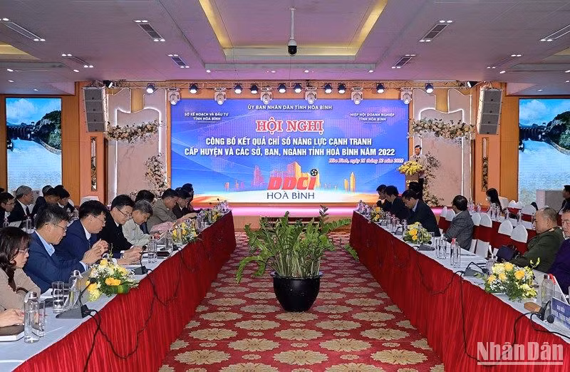 Đại diện các sở, ban ngành trong tỉnh tại hội nghị.