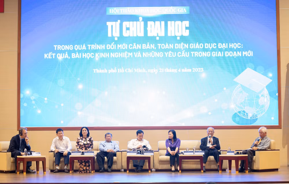 Các chuyên gia, nhà khoa học thảo luận tại Hội thảo.
