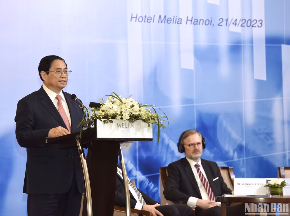 Thủ tướng Phạm Minh Chính phát biểu tại Diễn đàn. Thủ tướng Phạm Minh Chính phát biểu tại Diễn đàn.