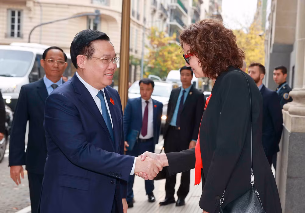 Chủ tịch Quốc hội Vương Đình Huệ đến dự Diễn đàn doanh nghiệp Việt Nam-Argentina.