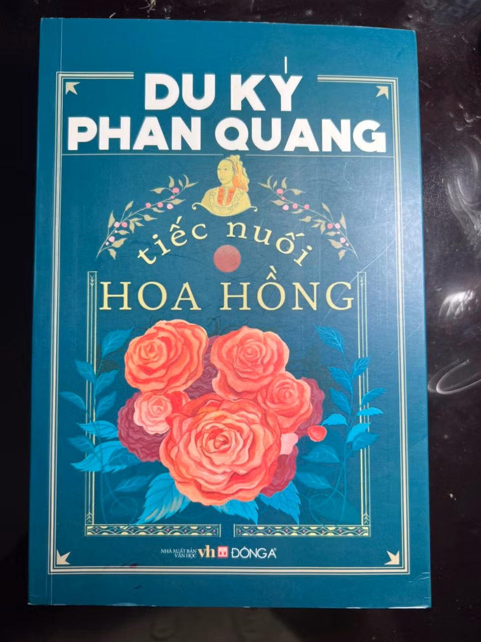Đọc "Tiếc nuối hoa hồng" - du ký của Phan Quang (*)