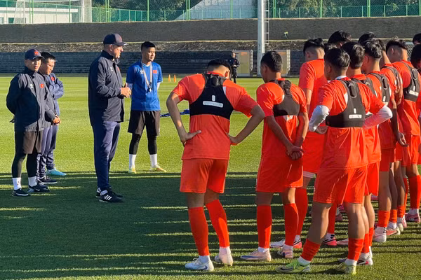 Thầy trò huấn luyện viên Cristiano Roland tích cực chuẩn bị cho màn thử lửa cuối cùng tại đợt tập huấn ở Hàn Quốc, hướng tới FIFA U17 World Cup 2026. (Ảnh: VFF)