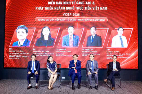 Các chuyên gia chia sẻ về vấn đề khung pháp lý cho các nhà sáng tạo nội dung, KOL/KOC tại diễn đàn “Kinh tế sáng tạo và phát triển ngành nghề thực tiễn Việt Nam-VCEP 2026". (Ảnh: Ban tổ chức cung cấp)