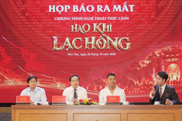 Họp báo công bố chương trình nghệ thuật thực cảnh “Hào khí Lạc Hồng”. (Ảnh: Ban tổ chức cung cấp)