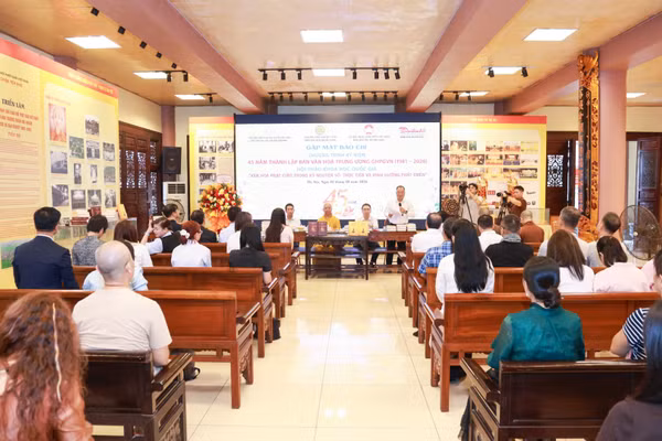 Gặp mặt báo chí giới thiệu chuỗi hoạt động kỷ niệm 45 năm thành lập Ban Văn hóa Trung ương Giáo hội Phật giáo Việt Nam. (Ảnh: QUANH VINH)