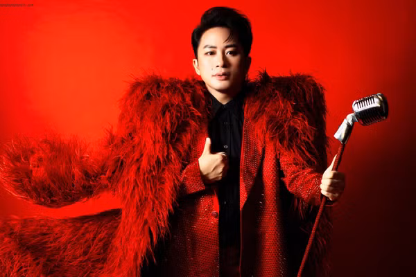 Tùng Dương dự định mang đến sân Mỹ Đình nhiều ca khúc ca ngợi quê hương, đất nước, thể hiện bản sắc văn hóa và khí phách dân tộc. (Ảnh: Nhân vật cung cấp)
