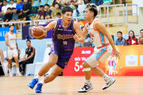 Nha Trang Dolphins chiếm lại thế trận ở nửa sau hiệp 2. (Ảnh: VBA)
