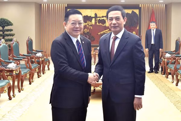 Phó Thủ tướng, Bộ trưởng Bộ Quốc phòng Phan Văn Giang tiếp Tổng Thư ký ASEAN. (Ảnh: VGP)