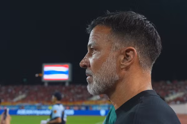 Huấn luyện viên Anthony Hudson của đội tuyển Thái Lan. (Ảnh: FA Thailand)
