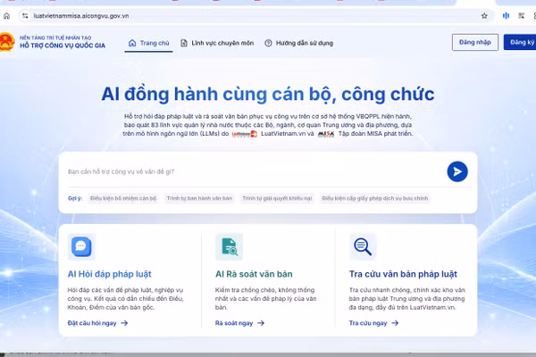 Giao diện AI công vụ do Công ty Cổ phần MISA và Công ty Cổ phần Truyền thông luật Việt Nam (LuatVietnam.vn) phát triển. (Ảnh: HÀ LINH)