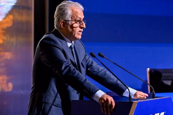 Chủ tịch AFC Shaikh Salman bin Ebrahim Al Khalifa phát biểu tại buổi lễ. (Ảnh: AFC)