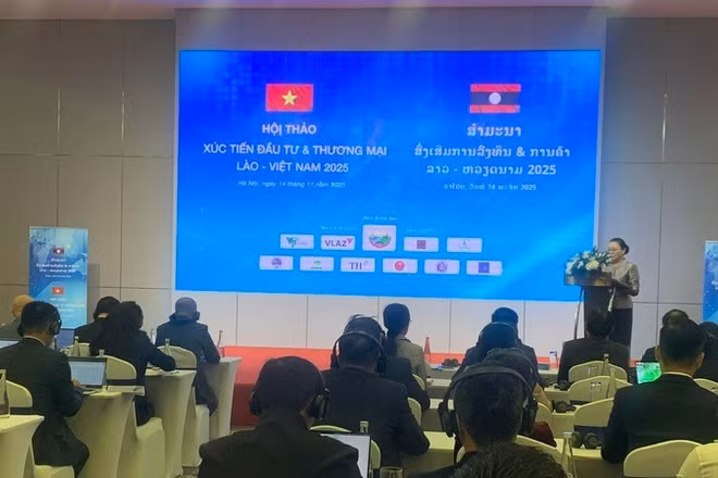 Đại sứ Lào tại Việt Nam Khamphao Ernthavanh phát biểu tại hội thảo.