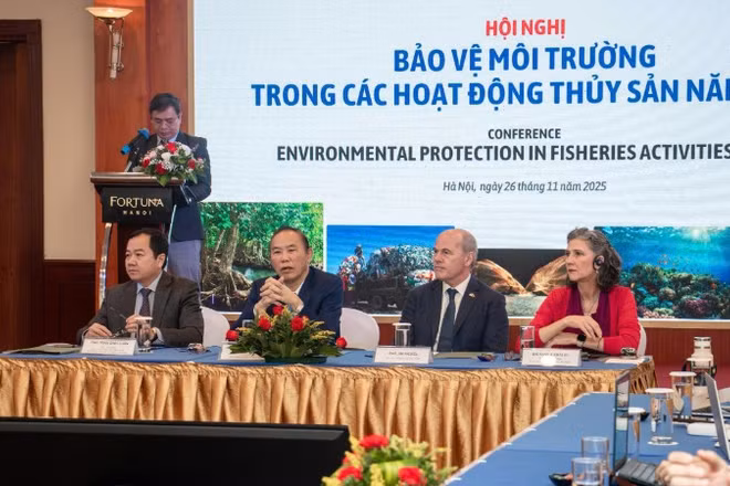 Các đại biểu chủ trì Hội nghị. (Ảnh: UNDP)