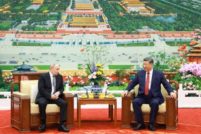 Chủ tịch Tập Cận Bình và Tổng thống Putin dự tiệc trà. (Ảnh: Tân Hoa xã)