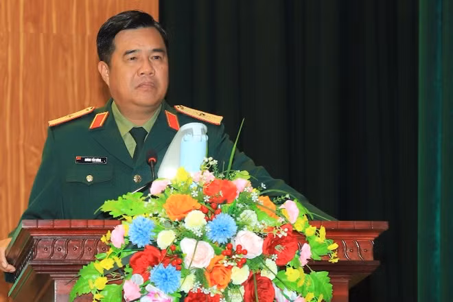 Thiếu tướng Huỳnh Tấn Hùng, Phó Chủ nhiệm Tổng cục Hậu cần-Kỹ thuật phát biểu chỉ đạo.
