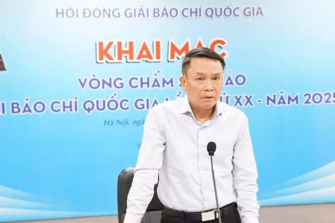 Phó Chủ tịch Thường trực Hội Nhà báo Việt Nam, Chủ tịch Hội đồng sơ khảo Nguyễn Đức Lợi phát biểu khai mạc.