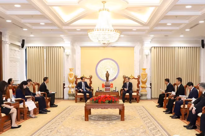 Quang cảnh buổi tiếp. (Ảnh: MAI ĐỈNH)