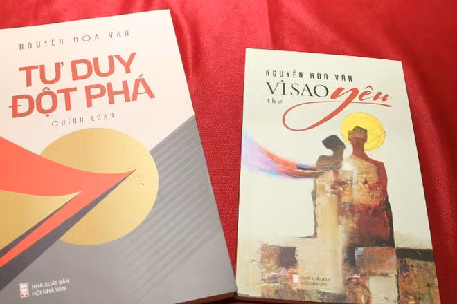 Ra mắt sách "Tư duy đột phá" và "Vì sao yêu" của tác giả Đại tá, Nhà báo Nguyễn Hoà Văn.