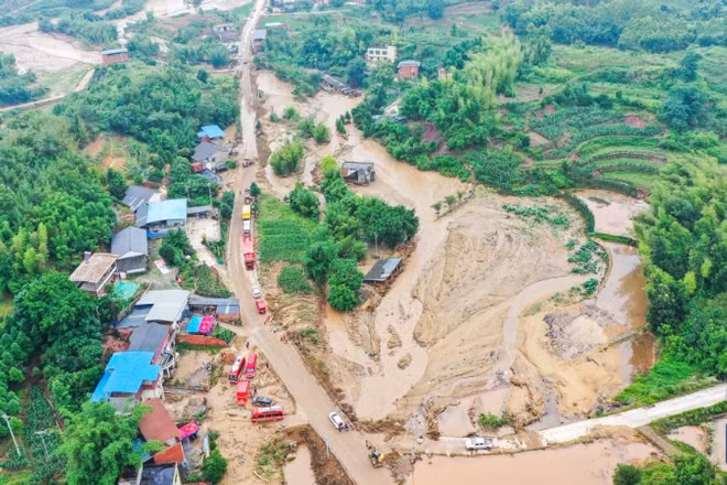 Hiện trường thiên tai ở khu phố Trà Sơn Trúc Hải, quận Vĩnh Xuyên, thành phố Trùng Khánh, Trung Quốc. (Ảnh: Tân Hoa xã)
