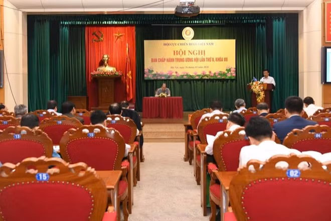 Toàn cảnh Hội nghị Ban Chấp hành Trung ương Hội Cựu chiến binh Việt Nam lần thứ 8, khóa VII.