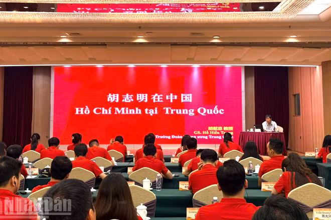 Toàn cảnh cuộc tọa đàm. (Ảnh: HỮU HƯNG)