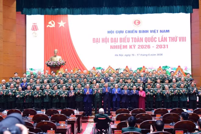 Ban Chấp hành Trung ương Hội Cựu chiến binh khoá VIII ra mắt tại Đại hội.