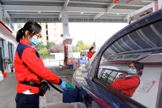 Một cây xăng ở thành phố Liên Vân Cảng, tỉnh Giang Tô, Trung Quốc. (Ảnh: Tân Hoa xã)