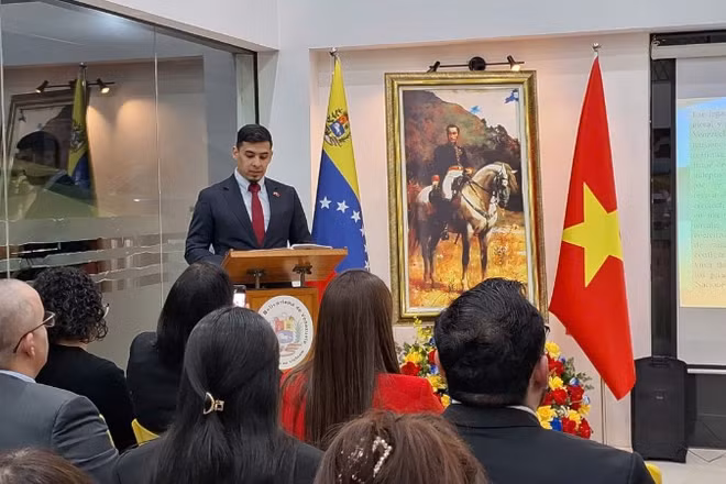 Đại sứ Đặc mệnh toàn quyền Venezuela tại Việt Nam Juan Carlos Fernandes Juárez khẳng định tầm quan trọng của quan hệ ngoại giao Việt Nam-Venezuela. (Ảnh: KHẮC KIÊN)