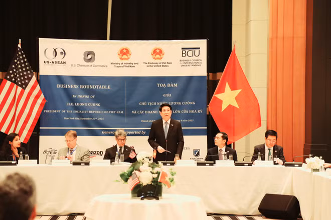 Chủ tịch nước Lương Cường dự toạ đàm với các doanh nghiệp Hoa Kỳ. (Ảnh: Xuân Kỳ)