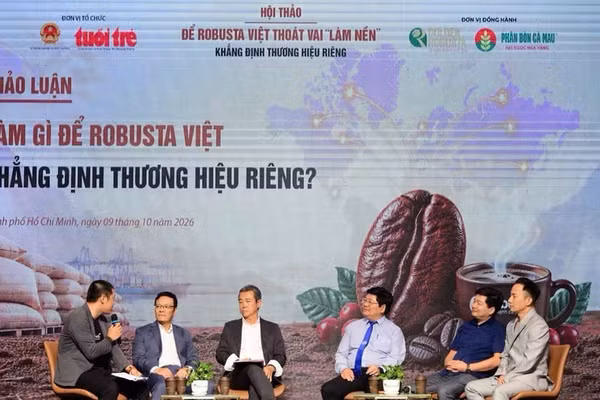 Các chuyên gia đề xuất giải pháp xây dựng thương hiệu cà-phê Robusta Việt Nam. (Ảnh: Đạm Cà Mau)