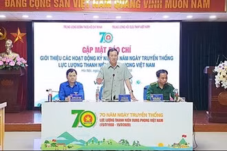 Đại diện Ban Tổ chức giới thiệu các thông tin đợt về đợt hoạt động cao điểm kỷ niệm 70 năm Ngày truyền thống lực lượng Cựu TNXP Việt Nam.