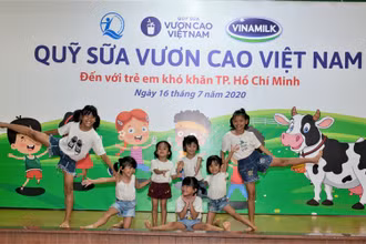Quỹ sữa vươn cao Việt Nam tiếp tục hành trình kết nối yêu thương tại TP Hồ Chí Minh