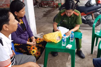 Các nạn nhân trình báo với sự việc với lực lượng công an.