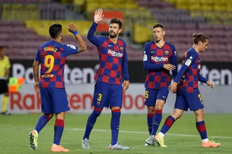 Chiến thắng nhọc nhằn trước Espanyol tạm giúp Barca thu hẹp khoảng cách với Real xuống còn một điểm. Ảnh: FC Barcelona