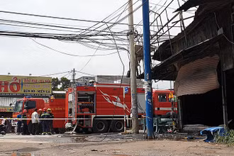 Hiện trường vụ cháy làm ba người tử vong.