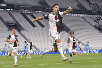 Cristiano Ronaldo ăn mừng bàn thắng vào lưới Lazio. (Ảnh: Juventus FC)