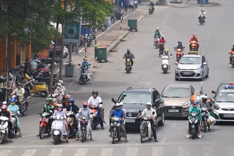 Để bảo đảm việc phòng, chống dịch Covid-19 hiệu quả, việc đeo khẩu trang ở những nơi công cộng, tập trung đông người là rất cần thiết.