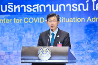Người phát ngôn CCSA Taweesilp Visanuyothin thông báo cho phép du khách chữa bệnh nhập cảnh Thái Lan. (Ảnh: Bangkok Post)