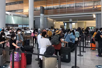 Đón nhiều công dân từ nước ngoài về nước (Ảnh: MOFA)