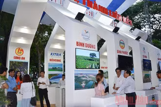 Một gian hàng tại Ngày hội Du lịch TP Hồ Chí Minh lần thứ 16 (Ảnh: MẠNH HẢO)
