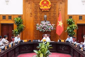 Thủ tướng Nguyễn Xuân Phúc chủ trì cuộc họp Thường trực Chính phủ.