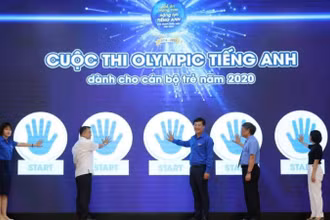 Đại diện lãnh đạo T.Ư Đoàn, TP Hải Phòng và các đơn vị liên quan khởi động Cuộc thi. 