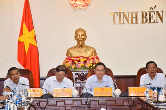 Đoàn công tác của QH làm việc với lãnh đạo tỉnh Bến Tre.