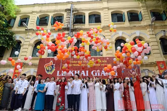 Lễ khai giảng tại Trường THPT Việt Đức (Hà Nội). Ảnh minh hoạ: THUỶ NGUYÊN