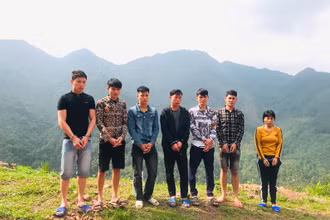 Nhóm đối tượng tổ chức đưa người xuất cảnh trái phép sang Trung Quốc bị Công an huyện Bình Liêu bắt giữ, khởi tố.