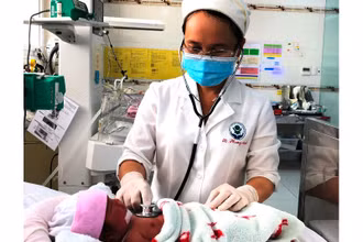 Cháu bé được phẫu thuật và đang điều trị tại Bệnh viện Nhi Đồng TP Cần Thơ.