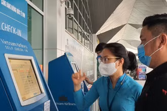 Kiosk check-in tại sân bay Vinh. (Ảnh: Hãng hàng không Vietnam Airlines cung cấp)
