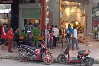 Lực lượng công an xác minh tại nơi xảy ra vụ việc xô xát vào ngày 9-4. 
